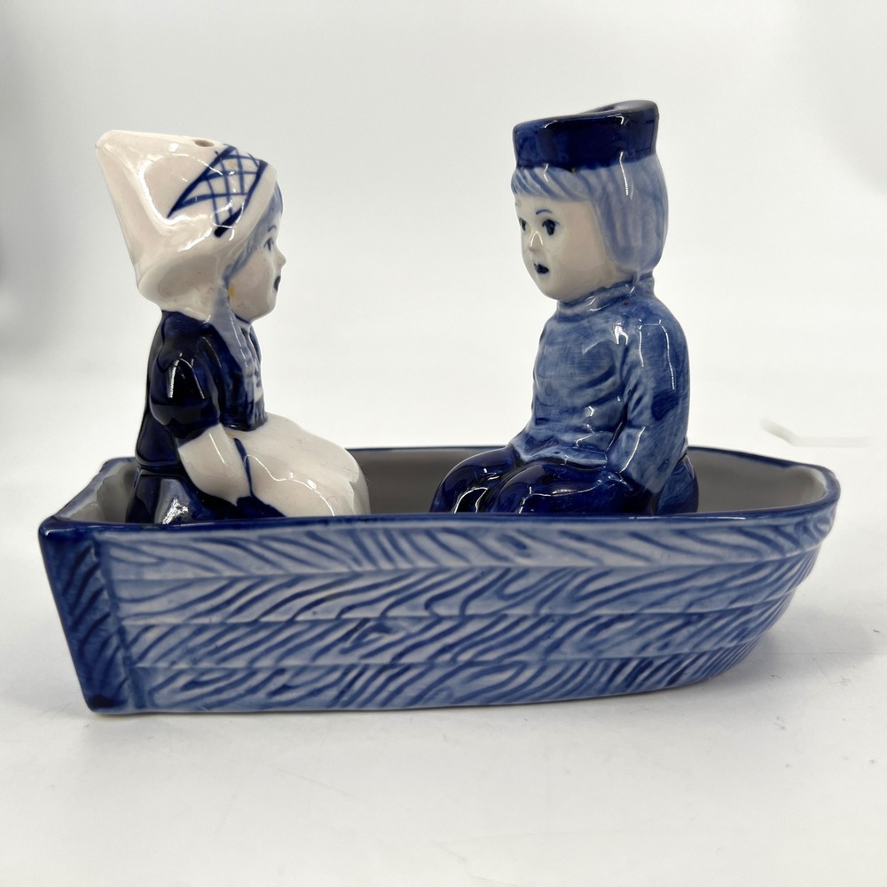 Handpainted Delft Blue Salt & Pepper Shakers Boy & Girl in a Boat Dutch Holland